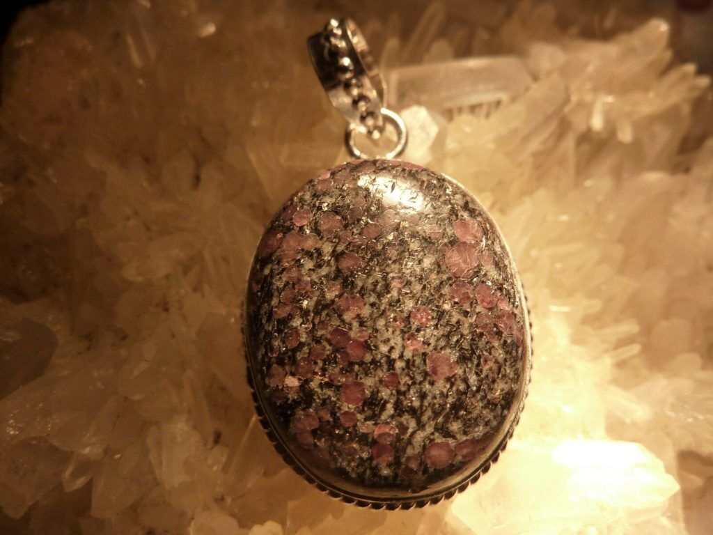 Pendentif Eudialyte monture argent 925 ref 7273