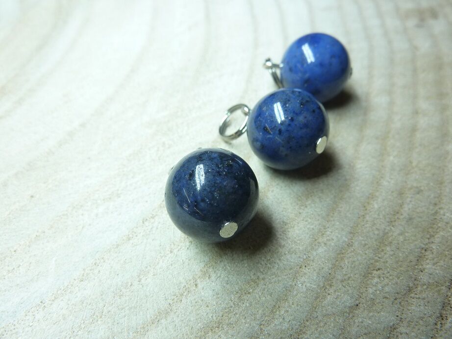 Pendentif Dumortiérite - perles rondes 12 mm