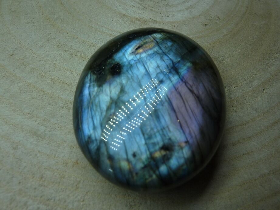 Galet Labradorite violet 75,7 g réf 7260