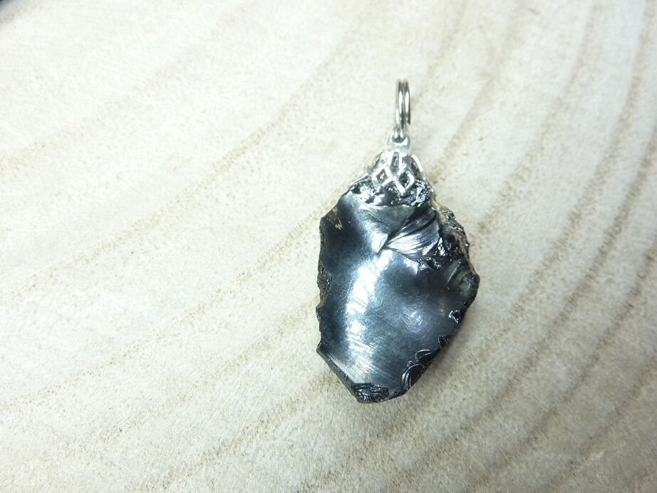 Pendentif Spinelle noir 4,2 gr ultra rare ref 3648