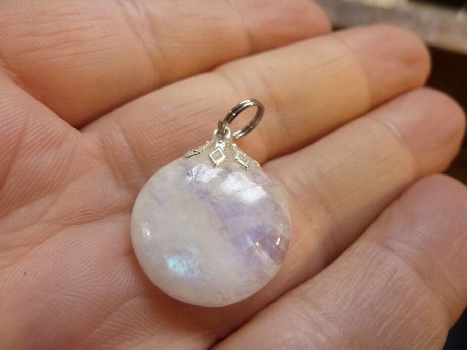 Pendentif Pierre de lune ref 1104
