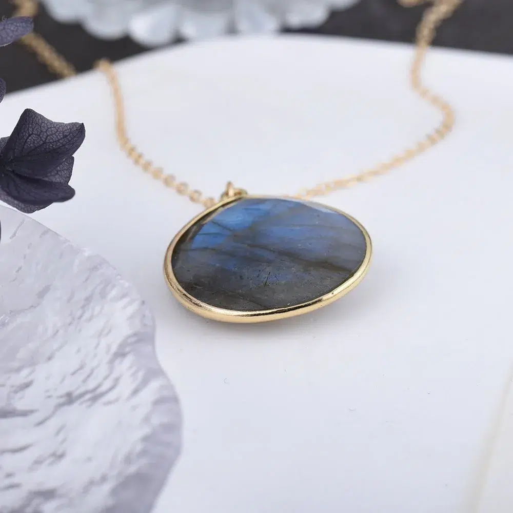 Collier pendentif Labradorite + chaine acier inoxydable 49 cm ref or