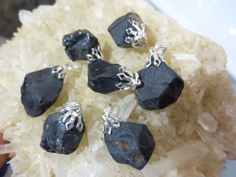 Pendentif spinelle noir – Image 2