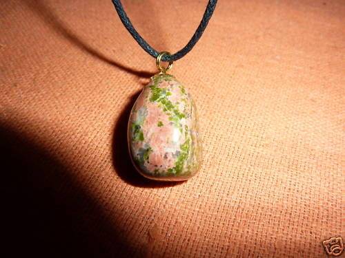 PENDENTIF UNAKITE EPIDOTE 25-30 cm