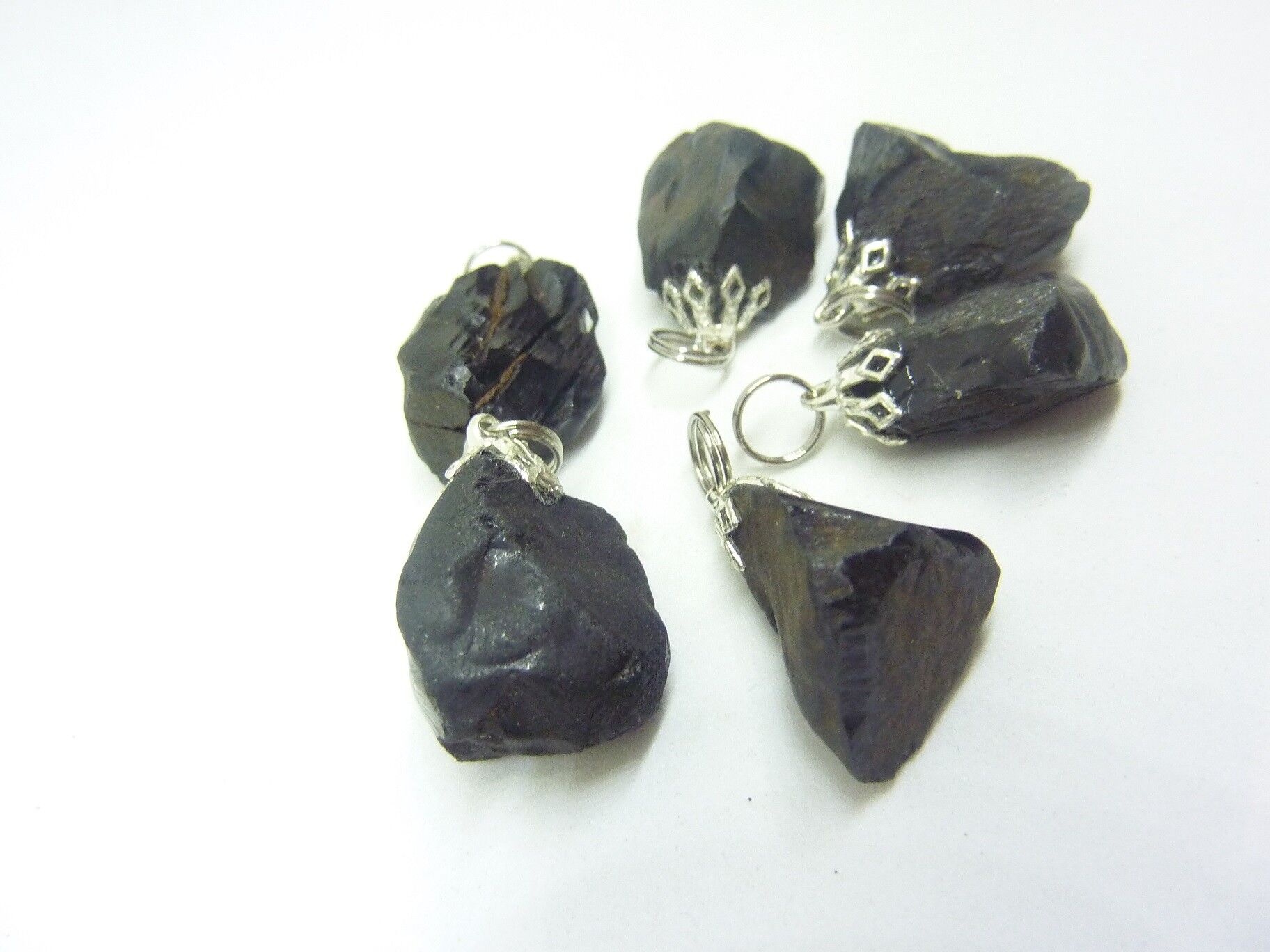 Pendentif puissante protection en spinelle noir a l'unité RARE – Image 3