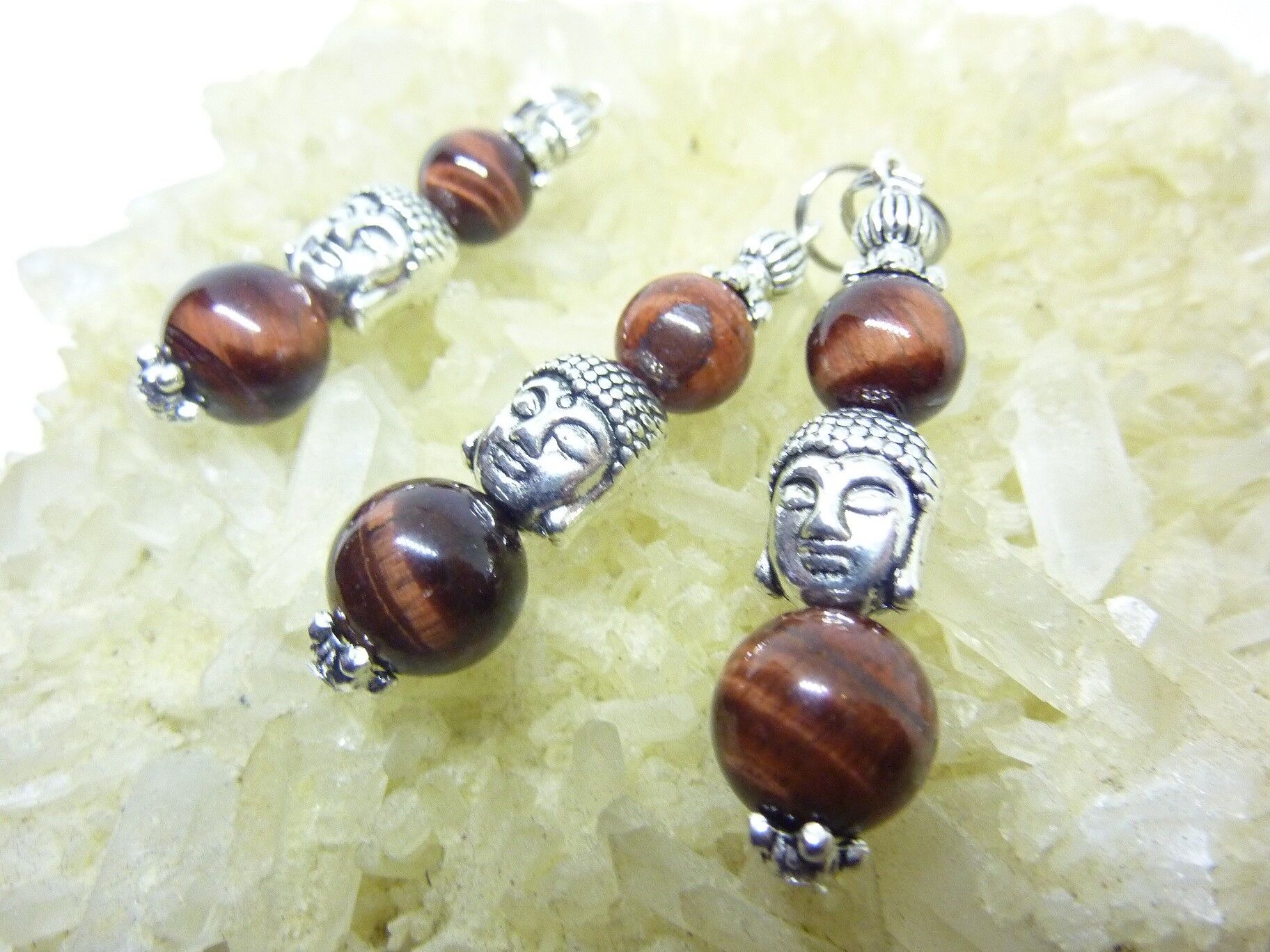 PENDENTIF OEIL DE TAUREAU OEIL DE TIGRE ROUGE PROTECTION BOUDDHA – Image 3