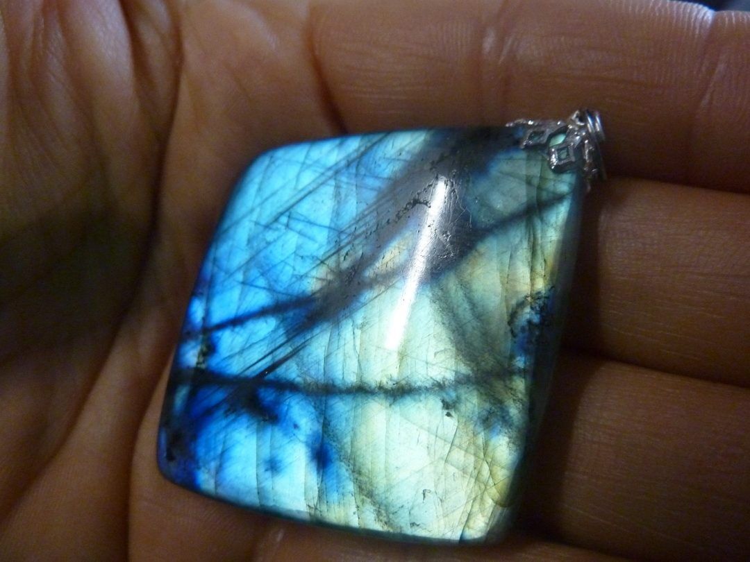 PENDENTIF PROTECTION LABRADORITE REF 1136 – Image 3