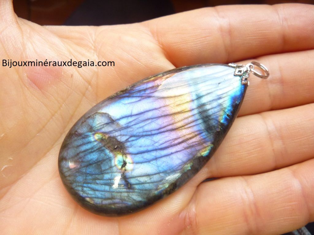 Pendentif Labradorite violette Rare ! Poids 31,6 gr ref 2384