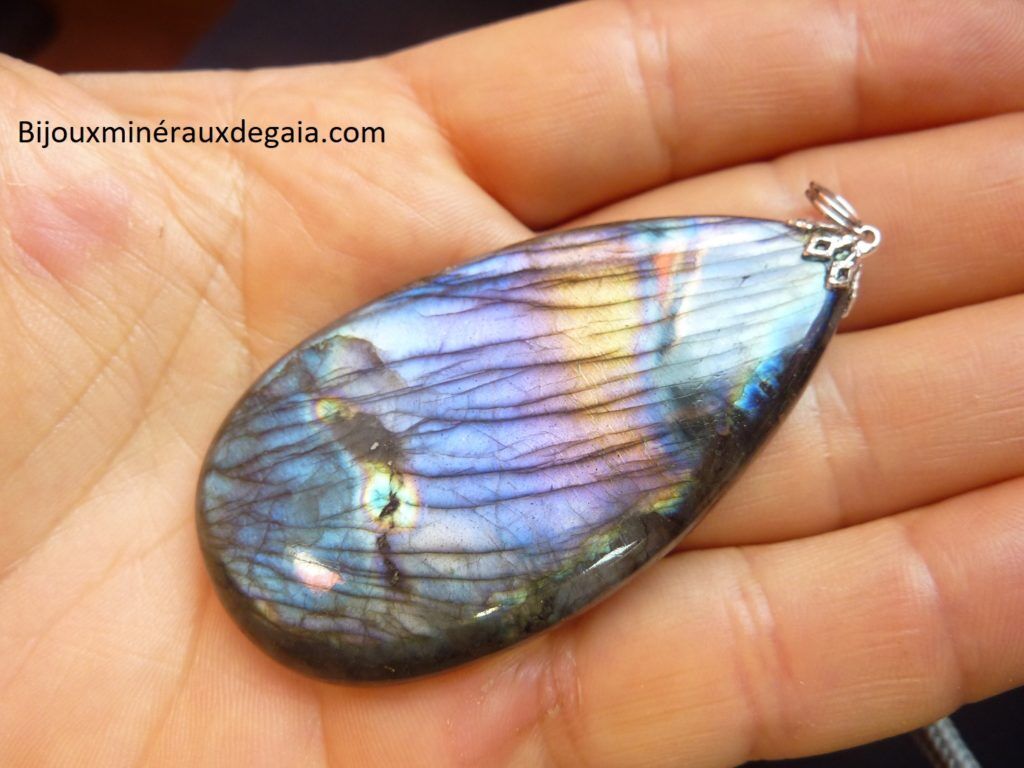 Pendentif Labradorite violette Rare ! Poids 31,6 gr ref 2384