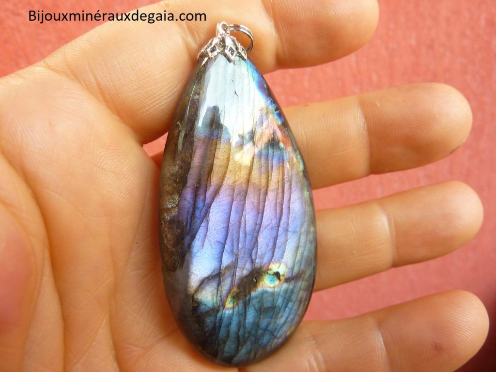 Pendentif Labradorite violette Rare ! Poids 31,6 gr ref 2384