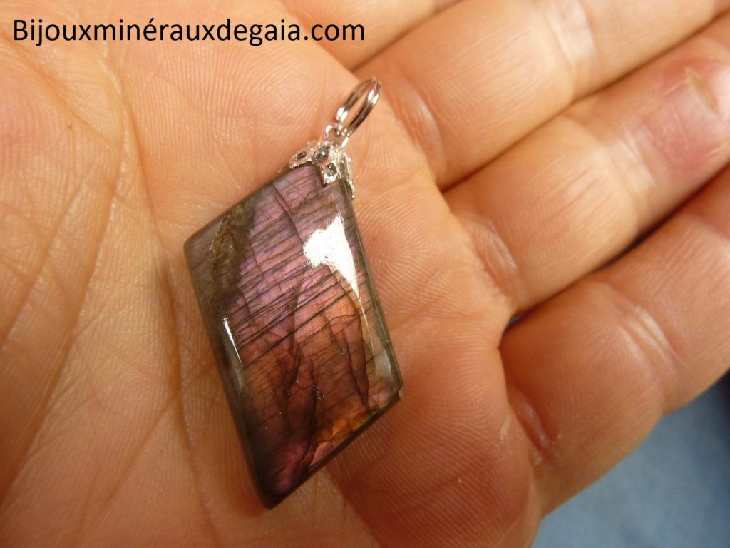 Pendentif Labradorite orange-violette Rare ! Poids 7,5 gr ref 8197