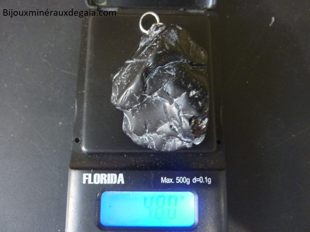 Pendentif Spinelle noir 48 gr ultra rare ref 2971
