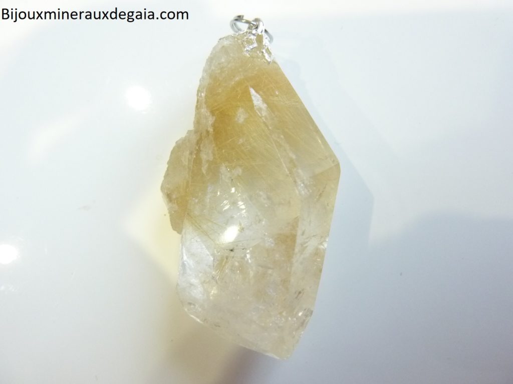 PENDENTIF QUARTZ RUTILE JOIE ET PROTECTION RARE ref 6010