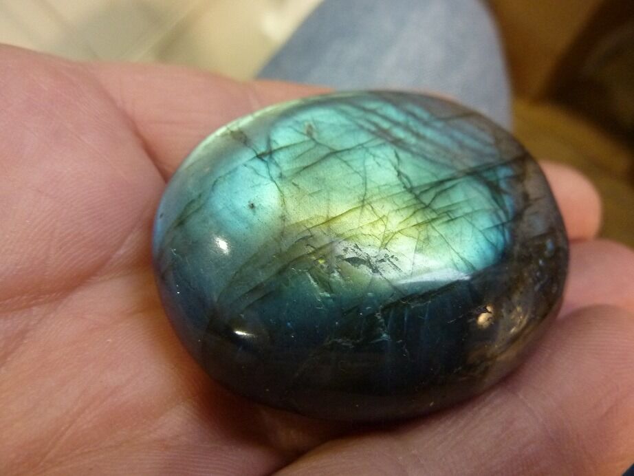 Labradorite bleu-vert 84 gr ref 3328