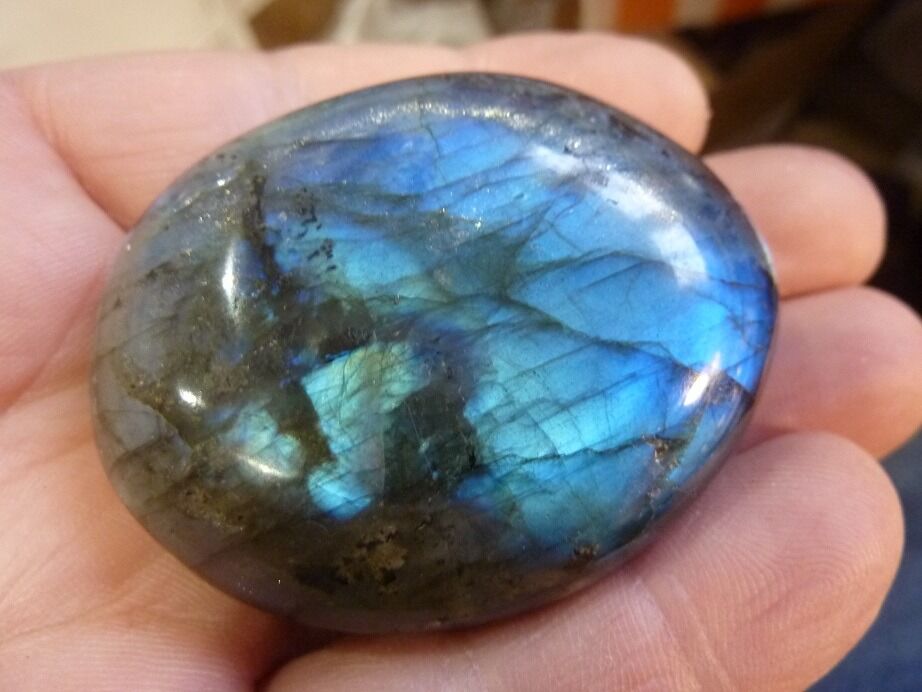 Labradorite bleu-vert 84 gr ref 3328