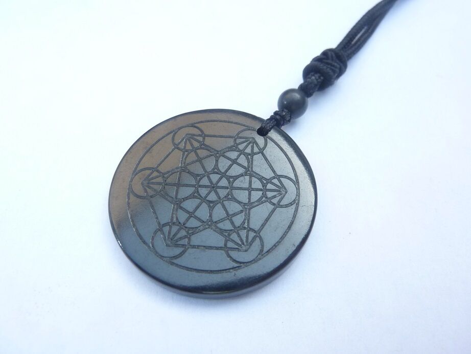 Pendentif Shungite-Cube de metatron