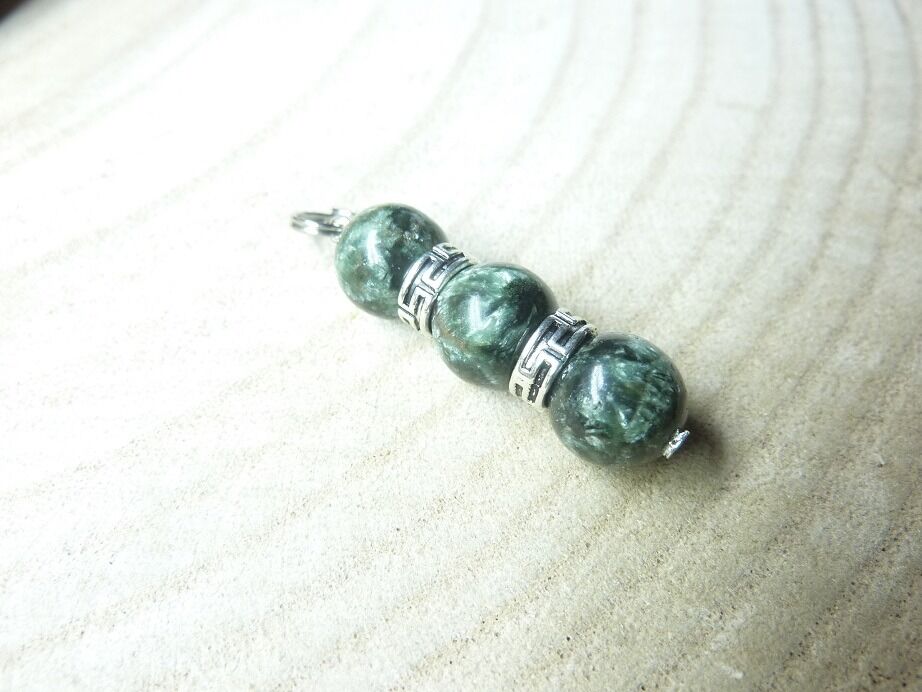 Pendentif Séraphinite–perles rondes 10 mm