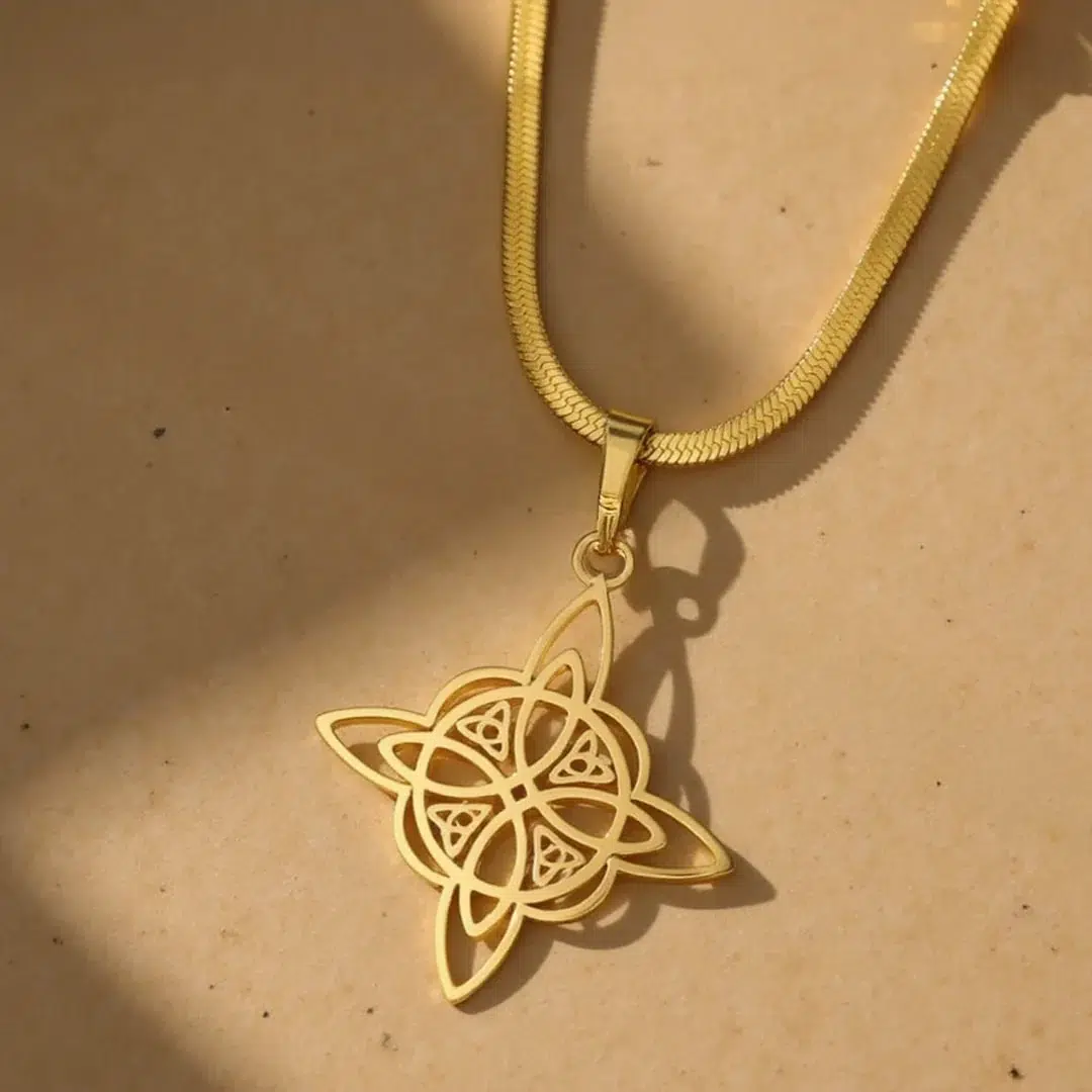 Collier Pendentif noeud de sorcière-Triquetra (Wiccan) ref 02 or