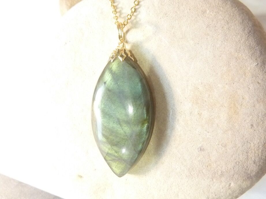 Collier pendentif Labradorite GG 2409 + chaine acier inoxydable doré 50 cm