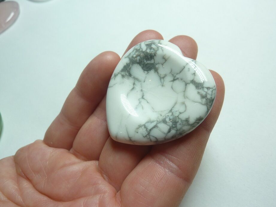 Pierre pouce coeur anti-stress Howlite