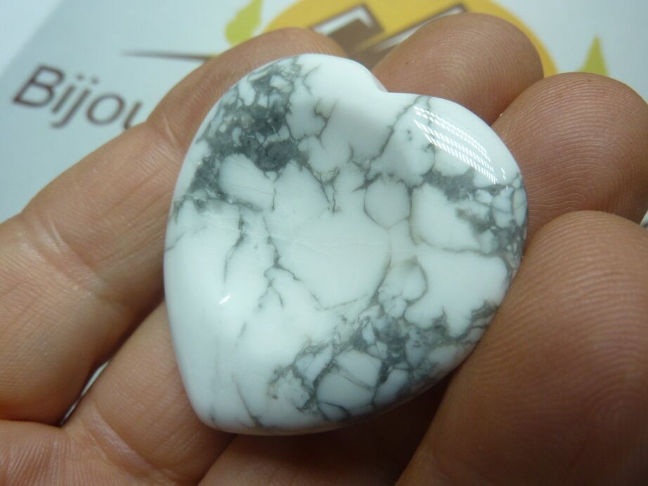 Pierre pouce coeur anti-stress Howlite