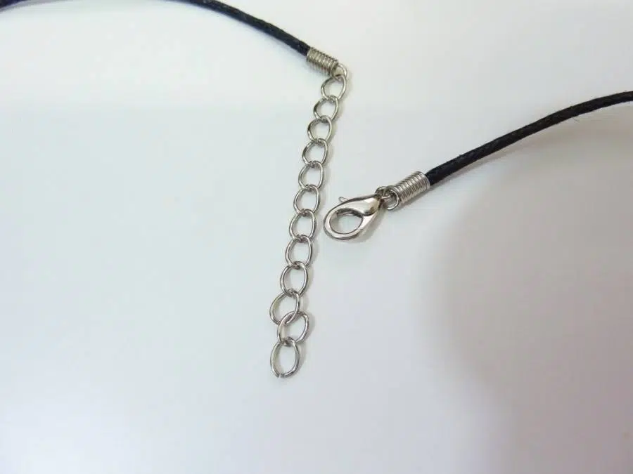 Collier cordon coton tres solide avec fermoir chaine réglable de 53 à 57 cm