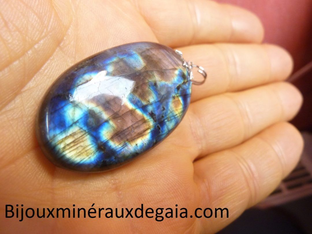 PENDENTIF LABRADORITE 18,7 gr REF 8593