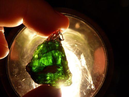 Pendentif tourmaline verte 15gr Ultra Rare Collection