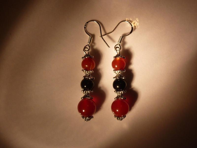 Boucles d'oreilles cornaline tourmaline noire perles rondes 8-6 mm