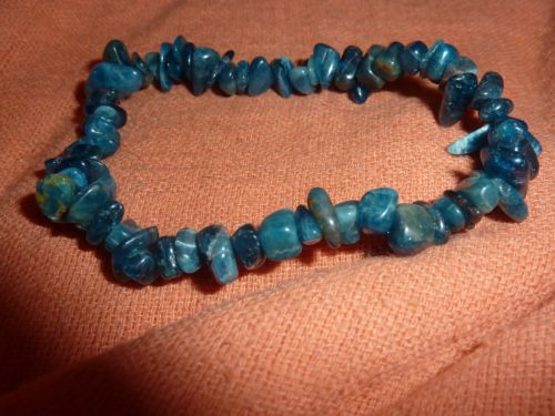 Bracelet cyanite disthene perles multiformes 6-10mm