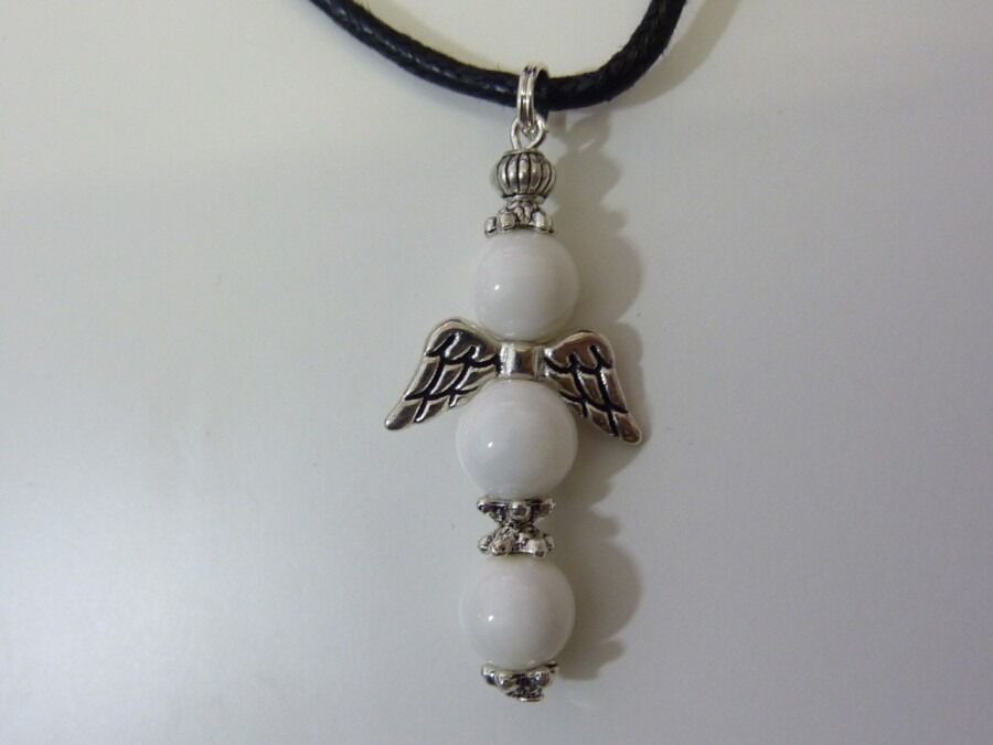 PENDENTIF ANGE CROIX JADE BLANC 8 MM & ARGENT DU TIBET