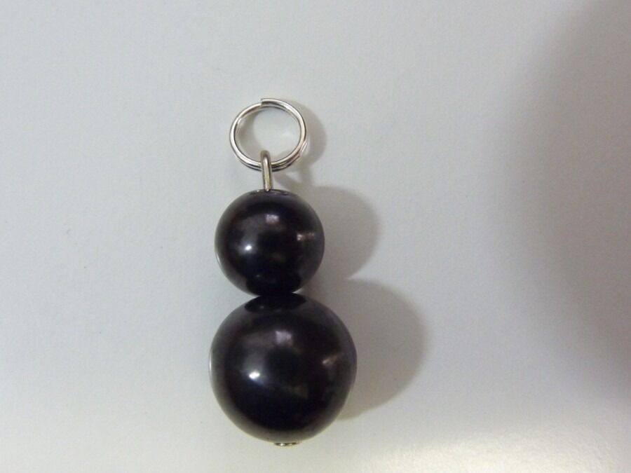 Pendentif protection en shungite perles 10-8 mm