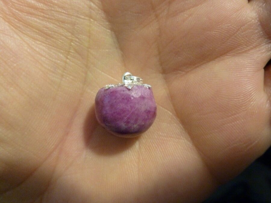 PENDENTIF EN RUBIS 36,5 carats RARE REF 2716