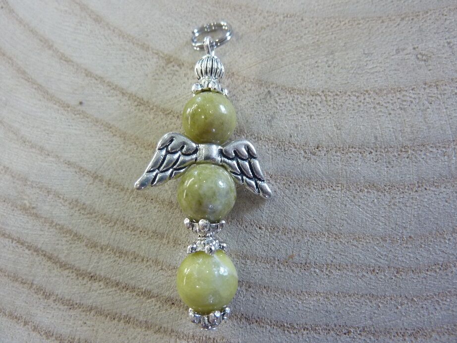 Pendentif Péridot croix ange - Perles rondes 8 mm