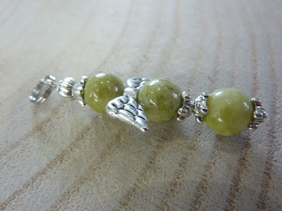 Pendentif Péridot croix ange - Perles rondes 8 mm