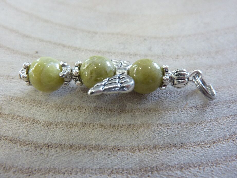 Pendentif Péridot croix ange - Perles rondes 8 mm