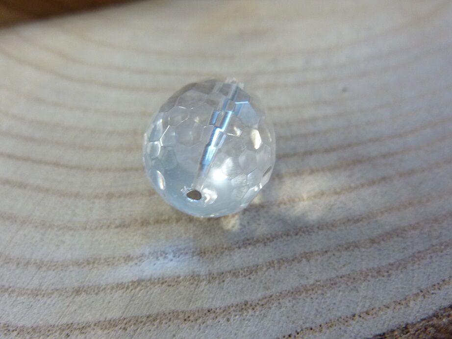 PENDENTIF GOUTTE QUARTZ CRISTAL DE ROCHE A FACETTES