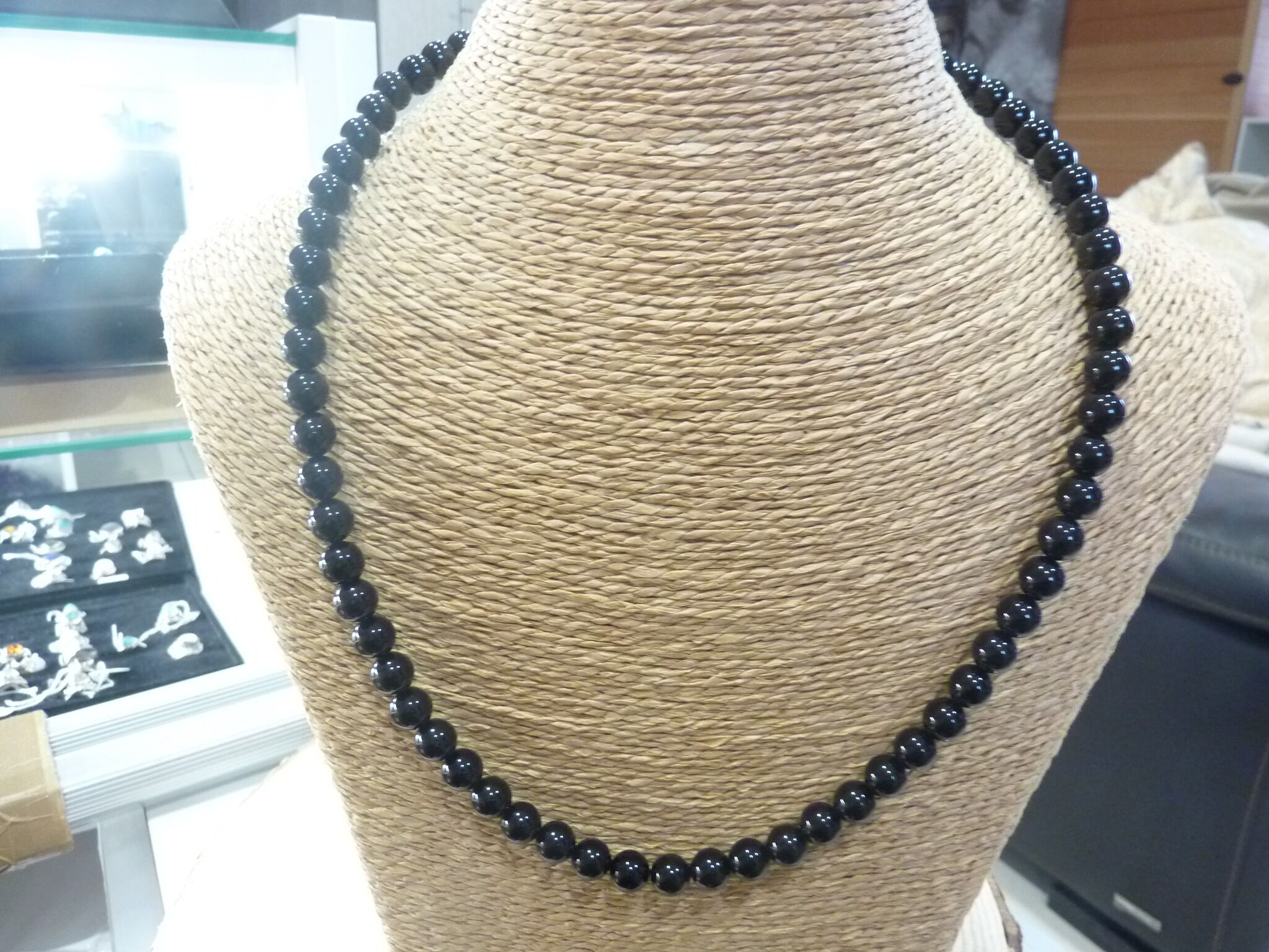 COLLIER TOURMALINE NOIRE perles 8mm