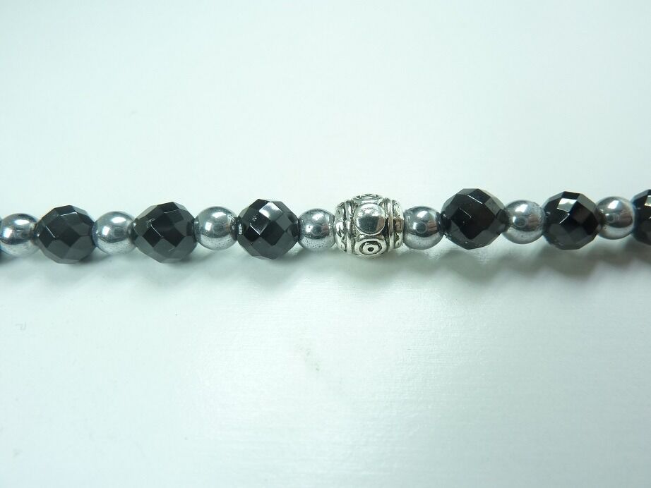 COLLIER SPINELLE NOIRE FACETTES