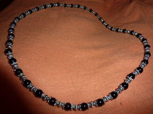 Collier extensible en tourmaline noire perles rondes 6mm et argent plaqué