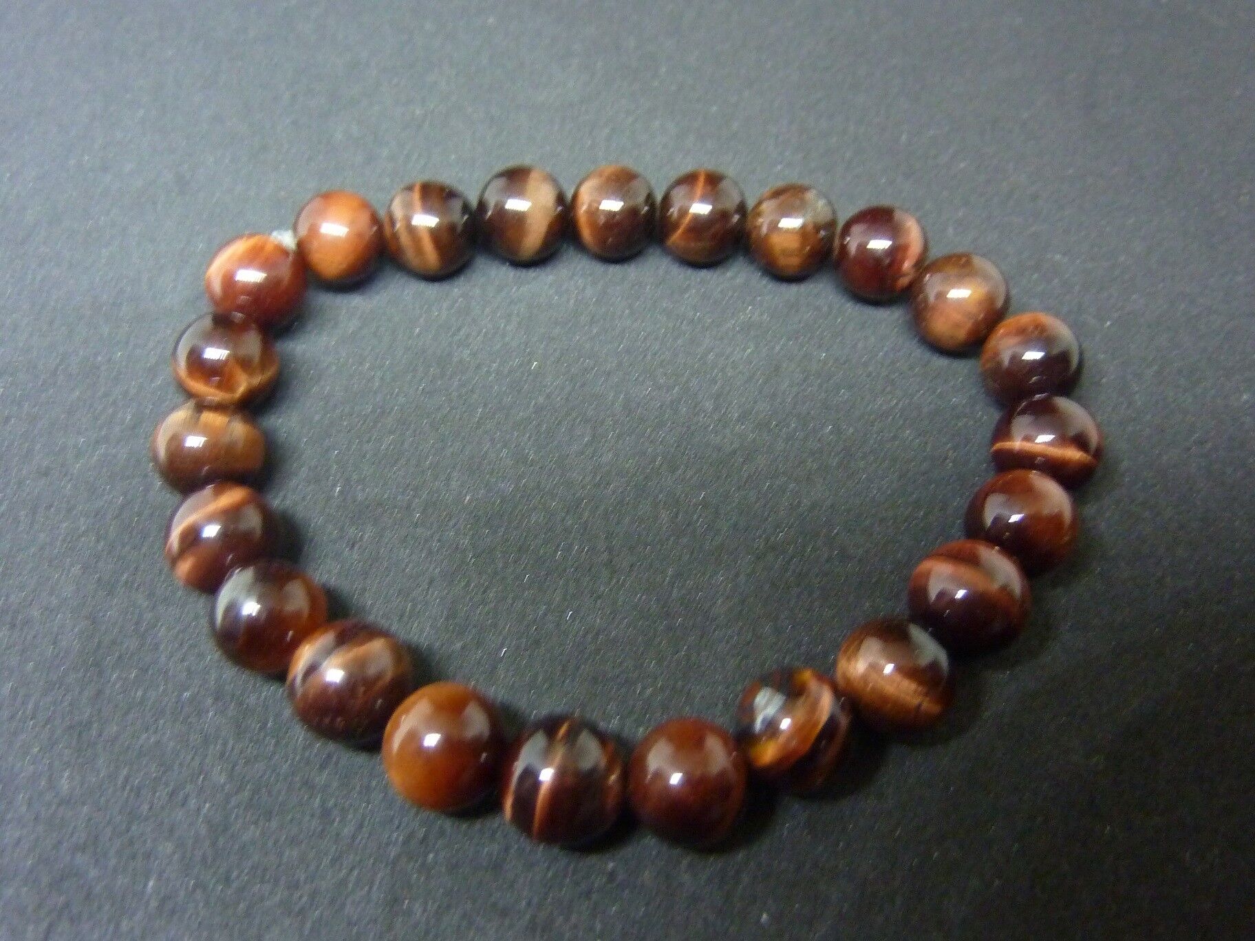 BRACELET OEIL DE TAUREAU PERLES 8 MM – Image 2