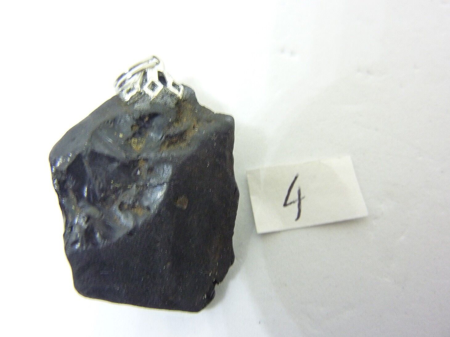 PENDENTIF PROTECTION SPINELLE NOIRE 15,9 gr REF 8846