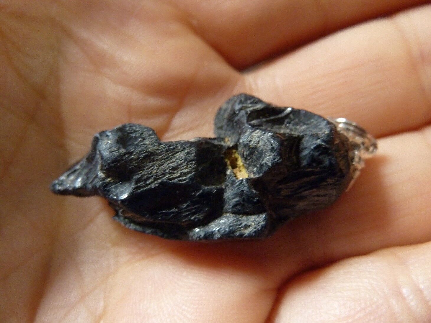 PENDENTIF PROTECTION SPINELLE NOIR BRUT REF 6363 – Image 5