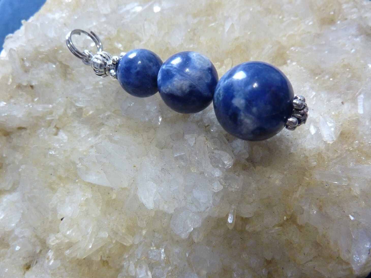 Pendentif Sodalite perles rondes 12-10-8 mm – Image 2