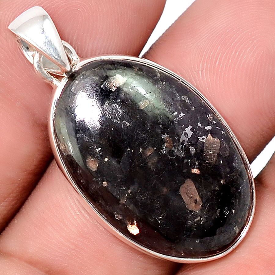 Pendentif Nuummite Véritable monture argent 925 Rare ref 1962