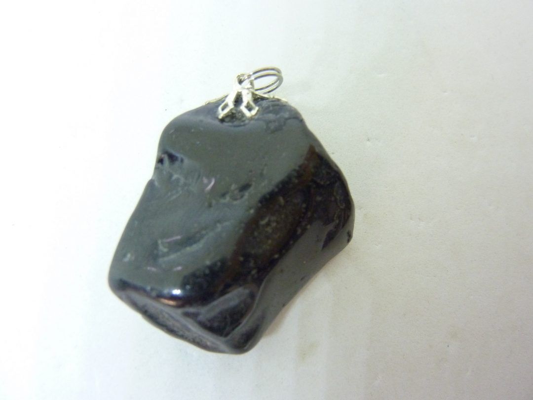 PENDENTIF PROTECTION SPINELLE NOIRE 33,2 gr REF 3738