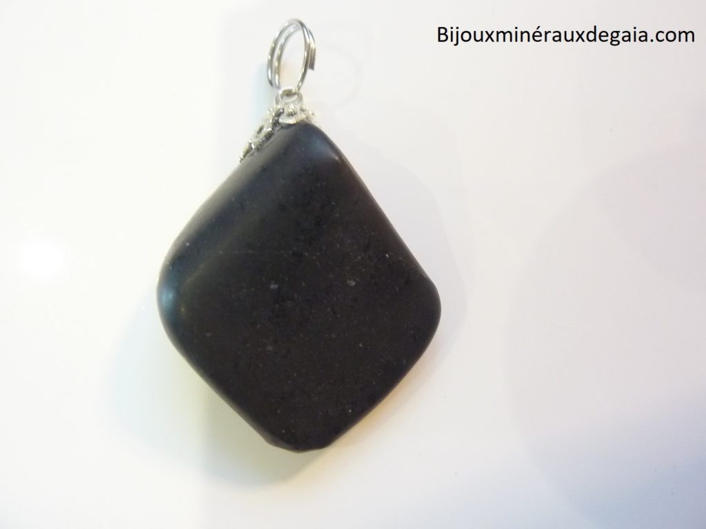 PENDENTIF SHUNGITE 7,6 gr ref 4647