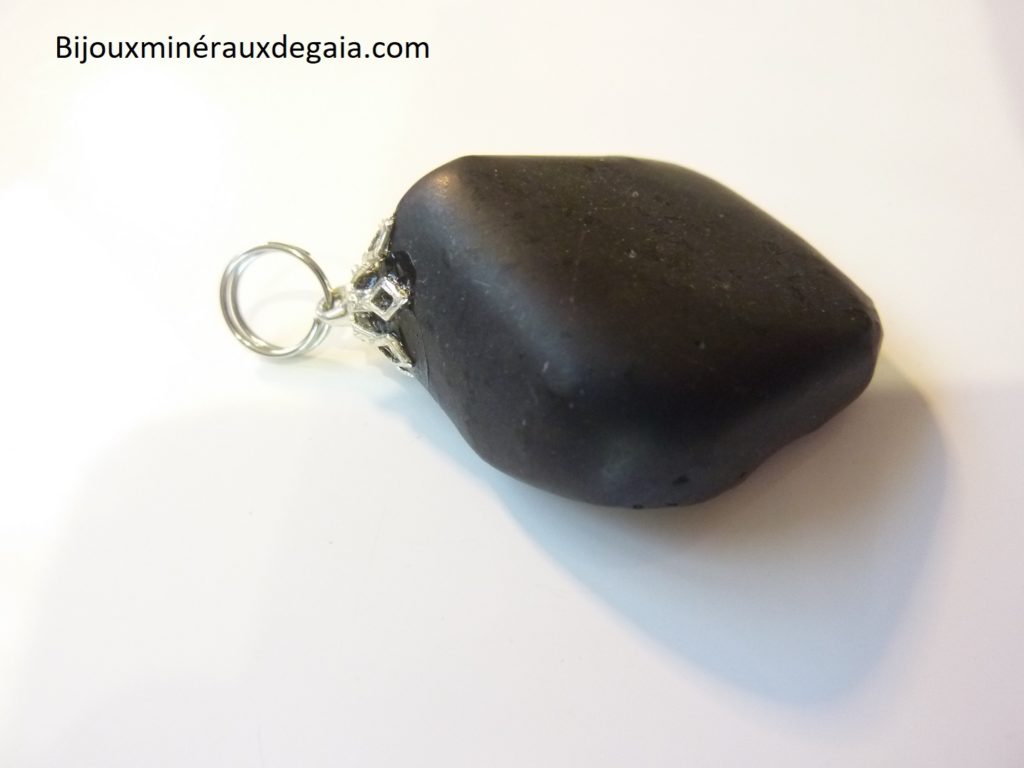 PENDENTIF SHUNGITE 7,6 gr ref 4647