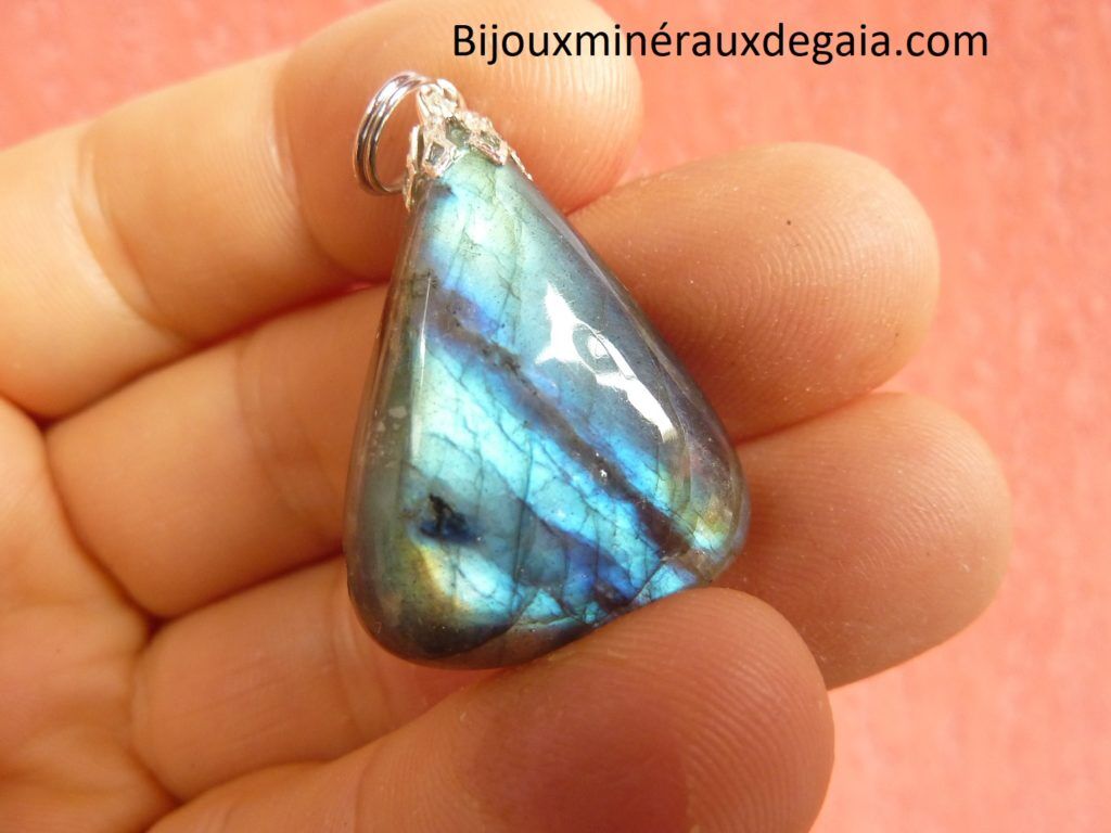 Pendentif Labradorite Poids 8,7 gr ref 0831