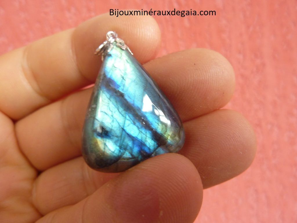 Pendentif Labradorite Poids 8,7 gr ref 0831